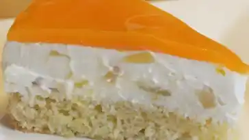 Leichte Multivitamin-Obst-Torte