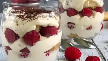 Low Carb Himbeer-Käsekuchen im Glas: Einfach und schnell