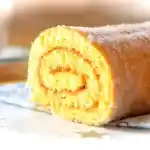Omas Biskuitroulade