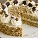 SAHNE-NUSS-TORTE