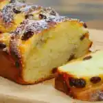 Saftiger Rosinenkuchen