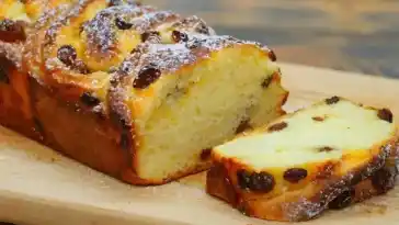 Saftiger Rosinenkuchen
