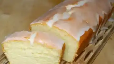 Saftiger Zitronenkuchen