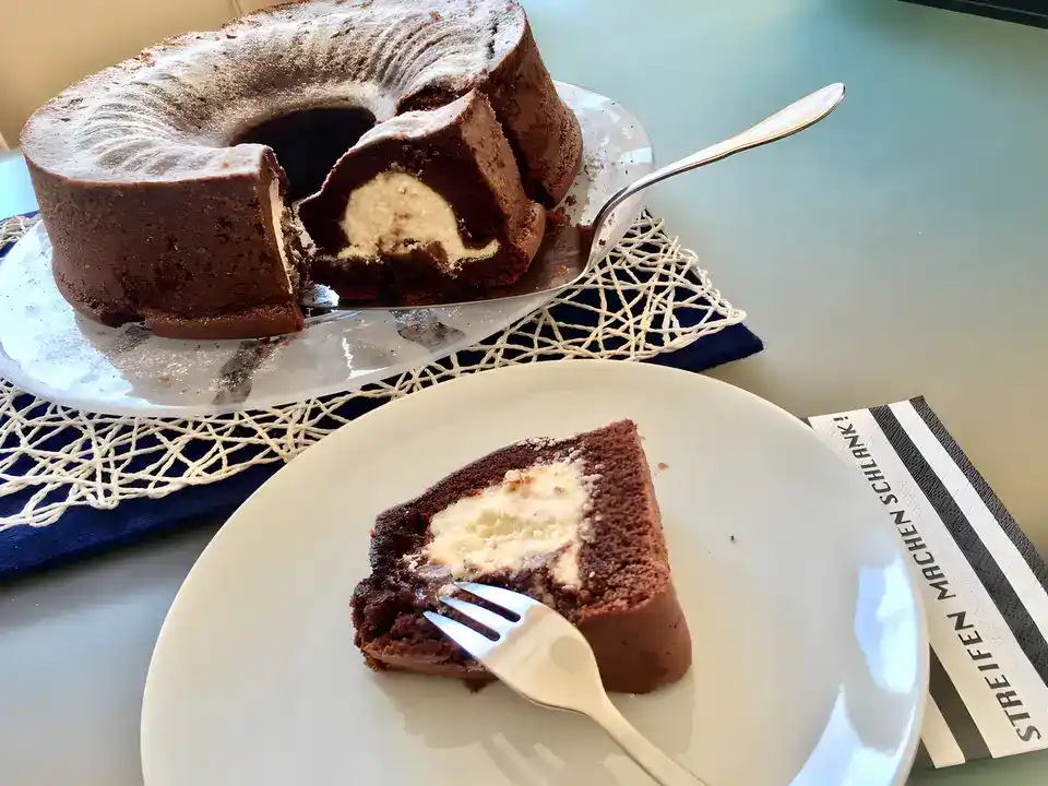 Schokokuchen mit Cheesecakefüllung: Ein Genuss für Feinschmecker