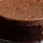 Weicher und supereinfacher Schokoladen Biskuitkuchen W2xEX 2x webp