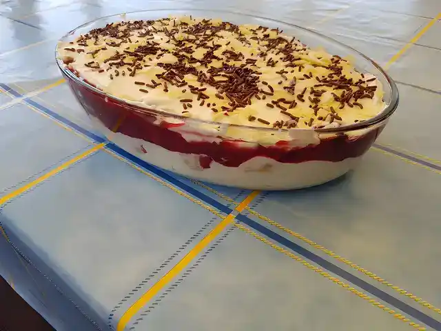 Windbeutel Dessert