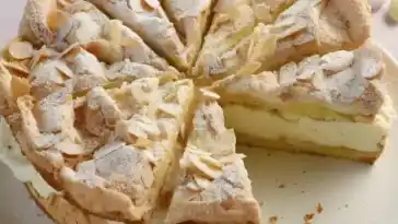 Zitronen Baiser Torte