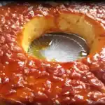 Altmodischer Reiskuchen mit Karamell und Vanille