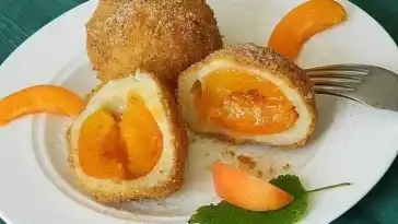 Aprikosen- oder Marillenknödel