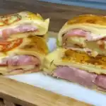Blätterteigstrudel mit Schinken und Käse