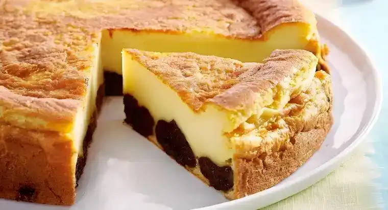 Far Breton mit Pflaumen
