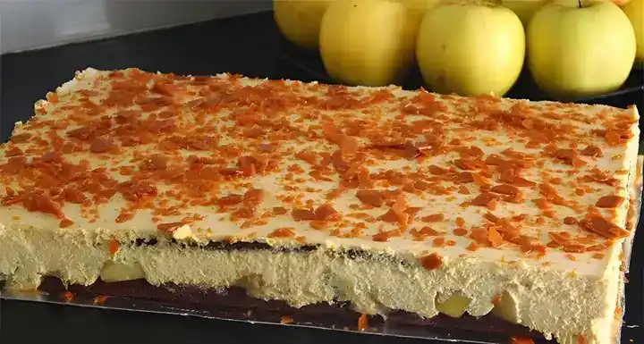 Gesalzener Butter-Karamell-Apfel-Bayerisch: Ein Festmahl für besondere Anlässe