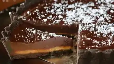 Karamell-Tarte mit Schokolade und gesalzener Butter