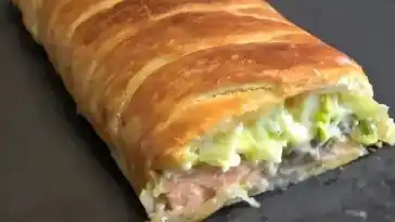 Knuspriger Blätterteig mit Lachs und Lauch
