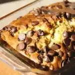 Leichter Bananenkuchen mit Schokoladensplittern