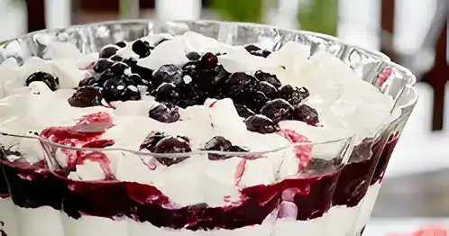 Quarkmousse mit Blaubeeren