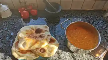 Rote Linsen-Kokossuppe
