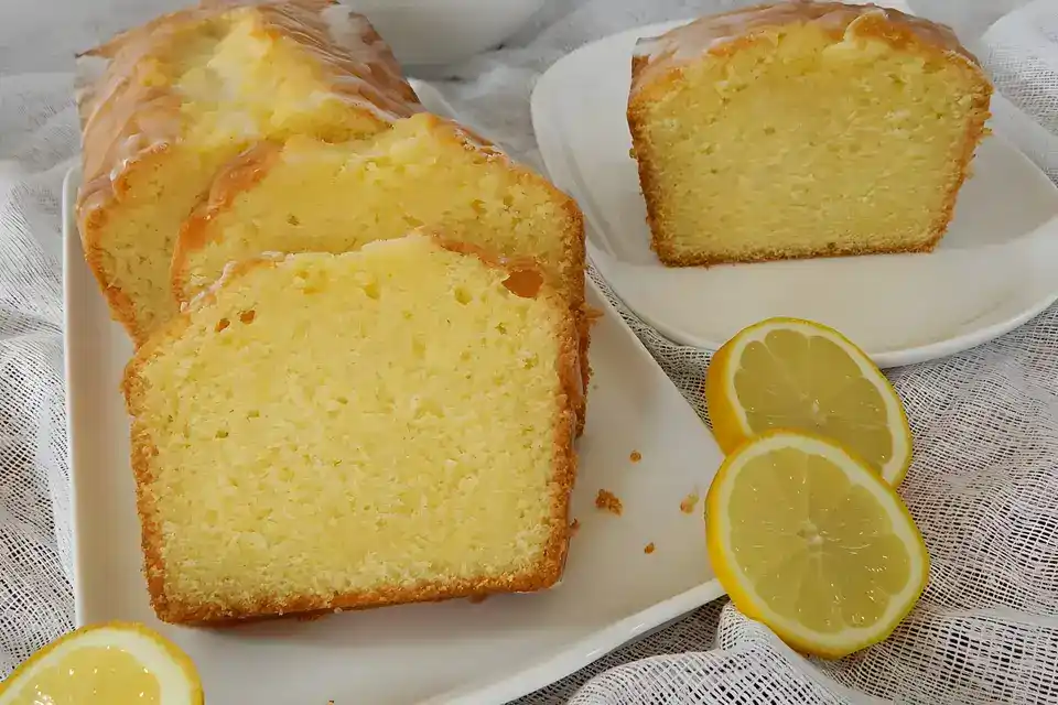Saftiger Zitronenkuchen