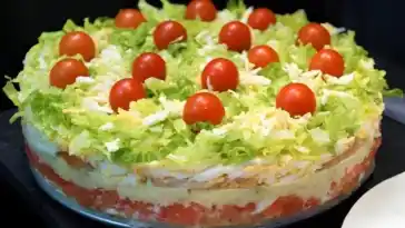 Salattorte fürs Grillen: Ein Stück Salat, bitte!