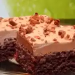 Schneller Kefir-Kuchen mit Saure-Sahne-Schokocreme