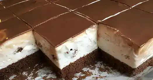 Diese Schoko-Creme-Schnitten klingen himmlisch!