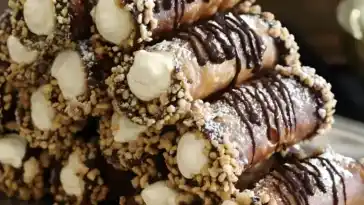 Sizilianische Cannoli mit Mascarpone und Haselnüssen