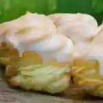 Spritzkuchen mit Vanillecreme und Zuckerguss