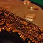 Veganer Schoko-Kuchen: Ein Fantasievolles Backvergnügen