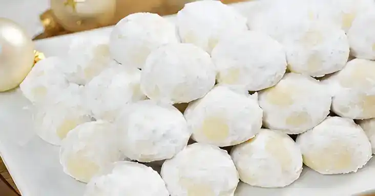 Zarte Schneeballplätzchen