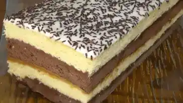 Hausgemachtes Neapolitanisches Rezept: Ein Dreifacher Genuss für die Sinne