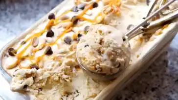 3 Zutaten Snickers Eis ohne Eismaschine