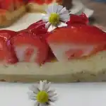 Erdbeer-Käsekuchen-Schnitten