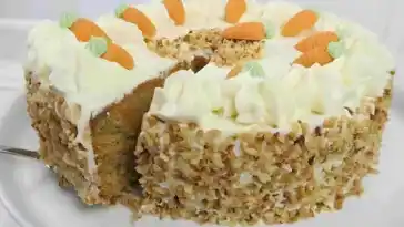 Klassischer Schweizer Rüblikuchen