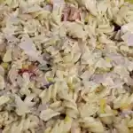 Nudelsalat mit Schinken und Käse