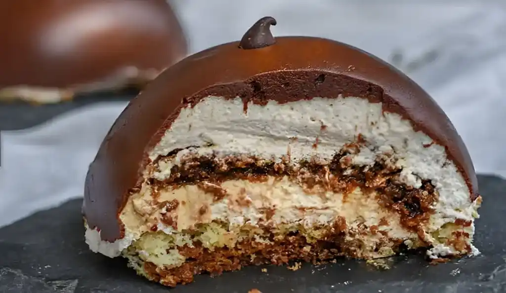 Schokoladenkuppel, Knusprige Praline, Mascarpone-Mousse mit dem Thermomix