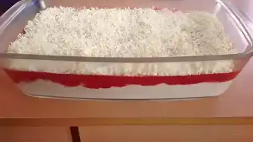 Spaghetti-Eis-Dessert ohne Eis