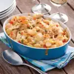 Tortelloni-Auflauf mit Paprika und Mais