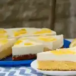 Zitronenkuchen mit Sauerrahm