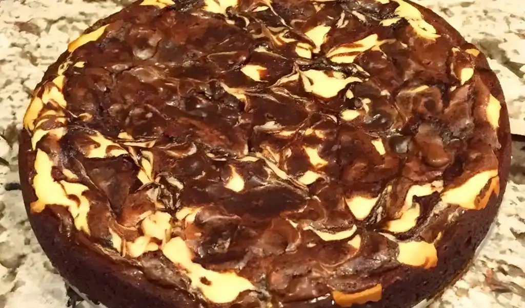 Doppelte Freude: Zwei Schokoladen-Marmor-Brownies