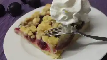 Zwetschgenkuchen mit Zimtstreuseln