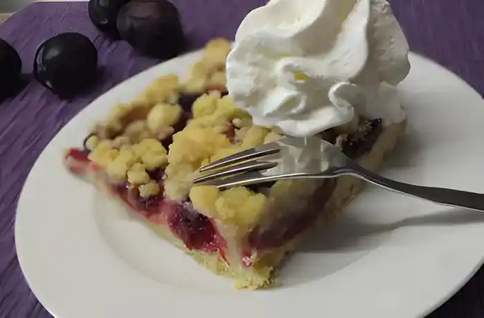 Zwetschgenkuchen mit Zimtstreuseln