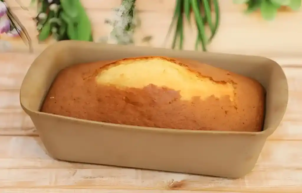Zitronenkuchen mit Frischer Sahne
