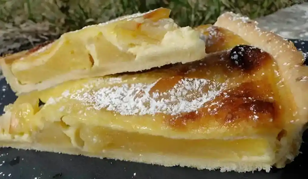 Saftiger Apfelkuchen im Quiche-Stil