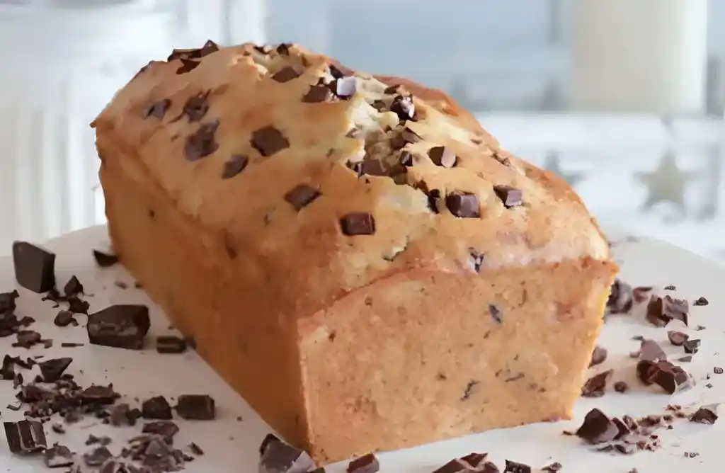 Schokoladenkuchen mit Haselnussjoghurt