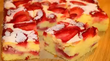 Erdbeerkuchen vom Blech den ich jede Woche backe 1 Tassenrezept1