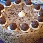 Fantastische Ferrero Rocher Torte sie brauchen nur 1 Tortenboden ind 1L Sahne1