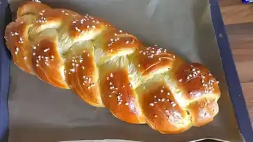 Ich backe sicher nur 300 g Milch und 550g Mehl Hefezopf von Uroma1