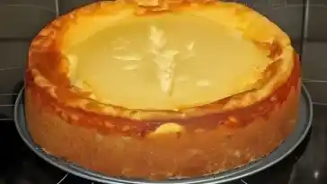 Ich nehme 650 ml Sahne und 1 Packung Vanillepudding Omis Rahmkuchen mit Vanillepudding1