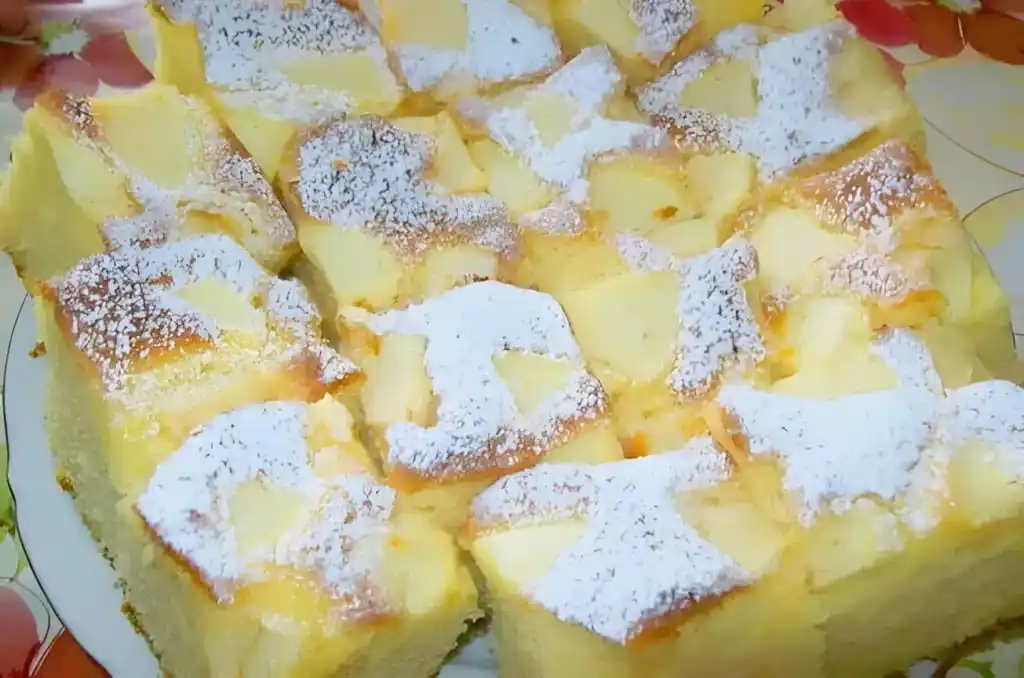 Ich nehme nur 5 Äpfel und backe den Apfelkuchen fur 10 Minuten im Ofen