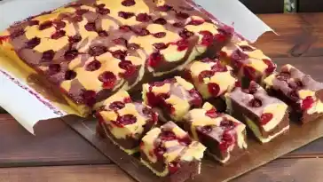Kirschkuchen vom Blech ich nehme 1 Glas Sauerkirschen und backe 40 Minuten1